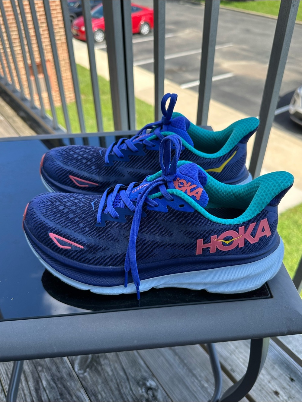 Hoka Clifton 9, Navy & Teal with Coral Accent Running Sneakers. Size 8.5B - Picture 2 of 8
